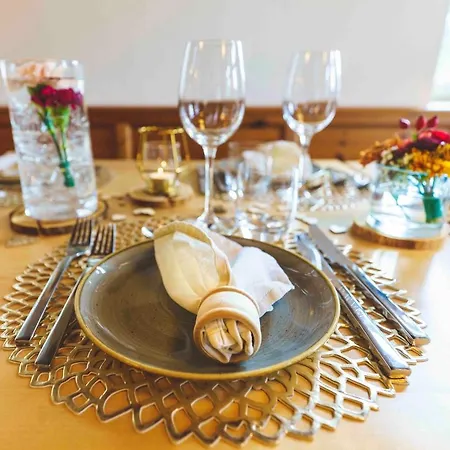 & Restaurant Gruener Baum 2* מרזהאוזן