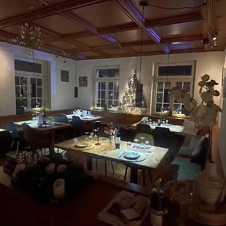 & Restaurant Gruener Baum 酒店