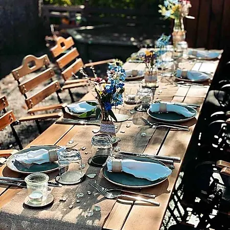 & Restaurant Gruener Baum 2*