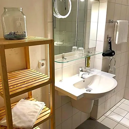 & Restaurant Gruener Baum 2* ميرتْسهاوزن