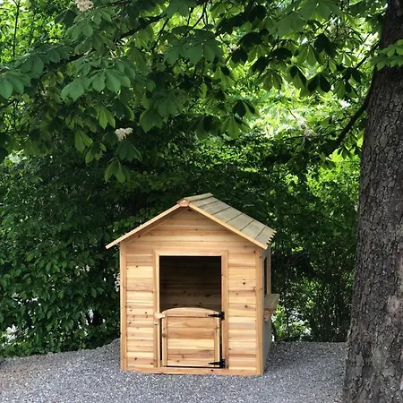 & Restaurant Gruener Baum 2* 美泽森