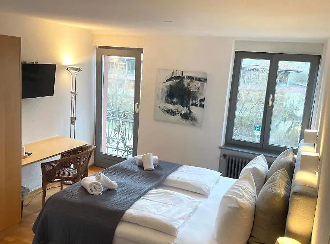 מלון & Restaurant Gruener Baum מרזהאוזן