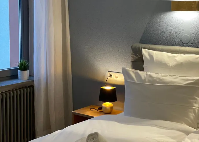 מלון & Restaurant Gruener Baum מרזהאוזן