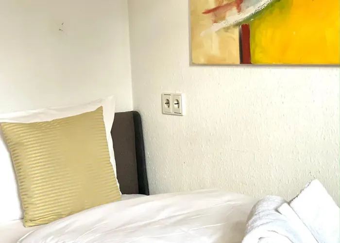 & Restaurant Gruener Baum