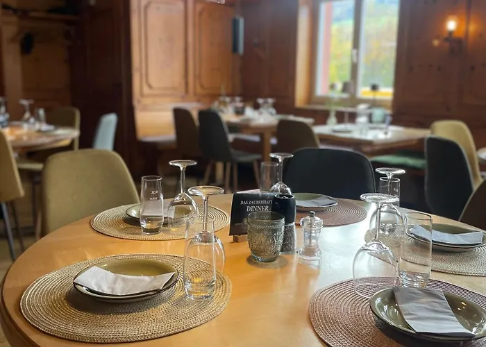 & Restaurant Gruener Baum מלון 2*