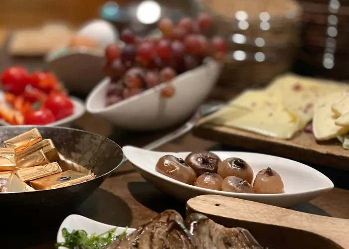 & Restaurant Gruener Baum מרזהאוזן