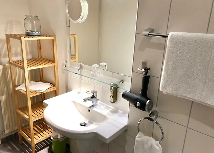 מלון & Restaurant Gruener Baum מרזהאוזן