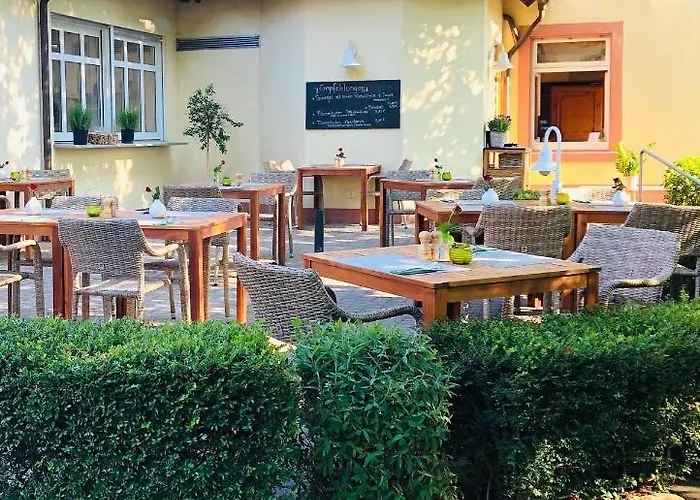 & Restaurant Gruener Baum 2* מרזהאוזן